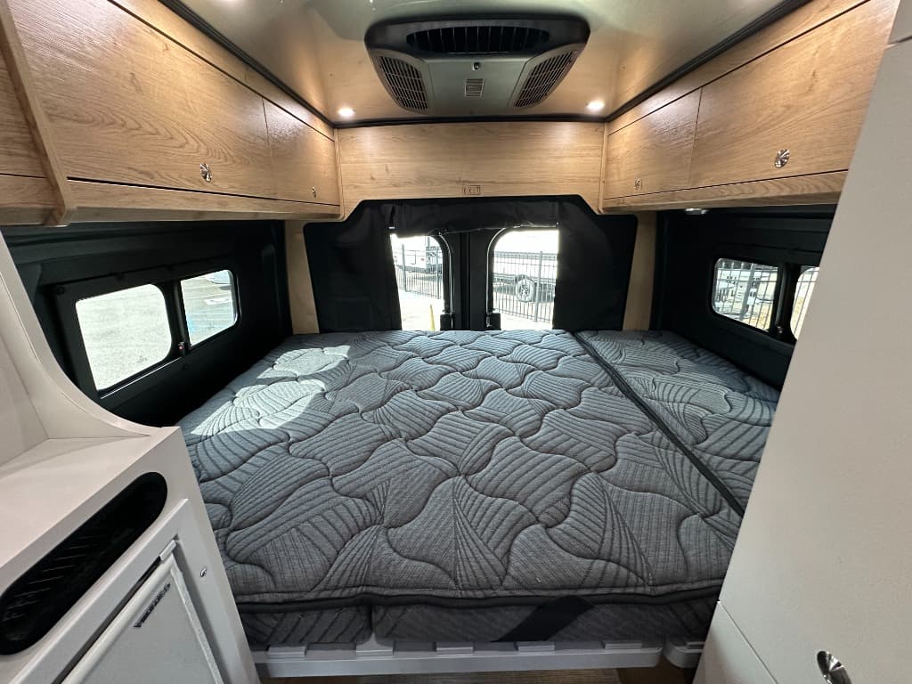 2026 Airstream 2026 Airstream Rangeline - thumbnail 20