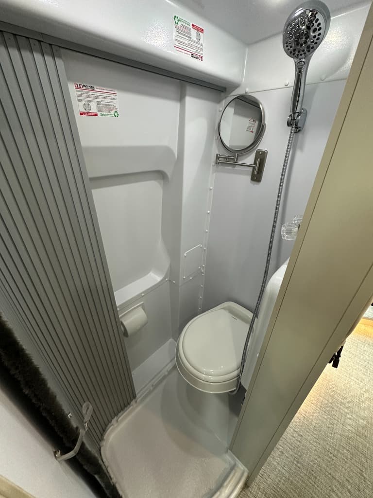 2026 Airstream 2026 Airstream Rangeline - thumbnail 22