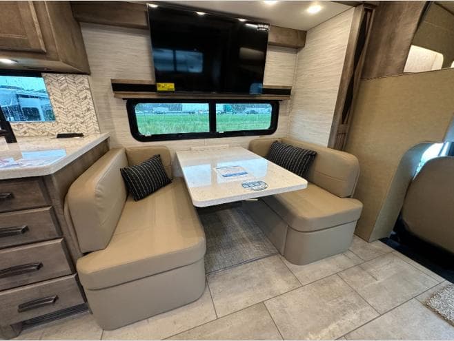 2026 Tiffin Motorhomes 2026 Tiffin Motorhomes Allegro Bay - thumbnail 14