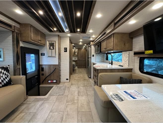 2026 Tiffin Motorhomes 2026 Tiffin Motorhomes Allegro Bay - thumbnail 18
