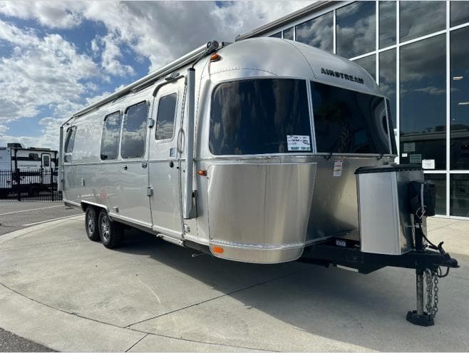 2022 Airstream Pottery Barn Special Edition 28RB Queen