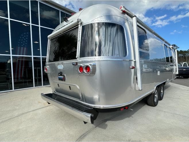 2022 Airstream 2022 Airstream Pottery Barn Special Edition - thumbnail 3