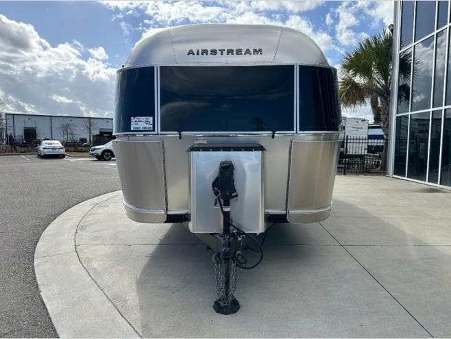 2022 Airstream 2022 Airstream Pottery Barn Special Edition - thumbnail 8