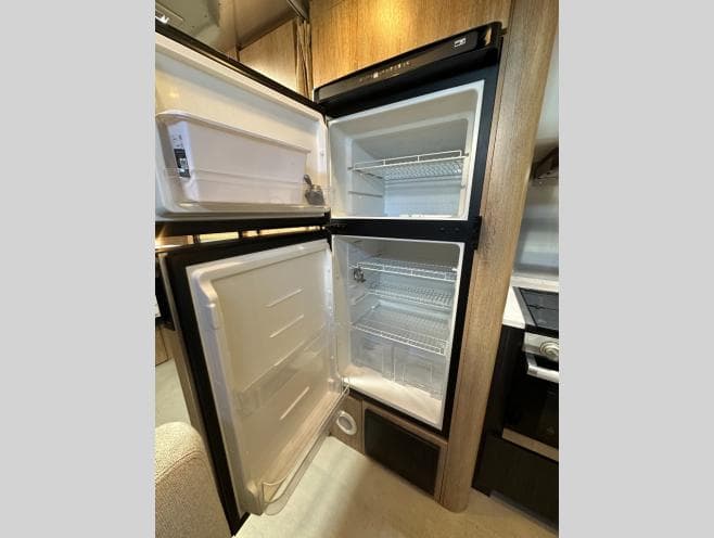 2022 Airstream 2022 Airstream Pottery Barn Special Edition - thumbnail 14