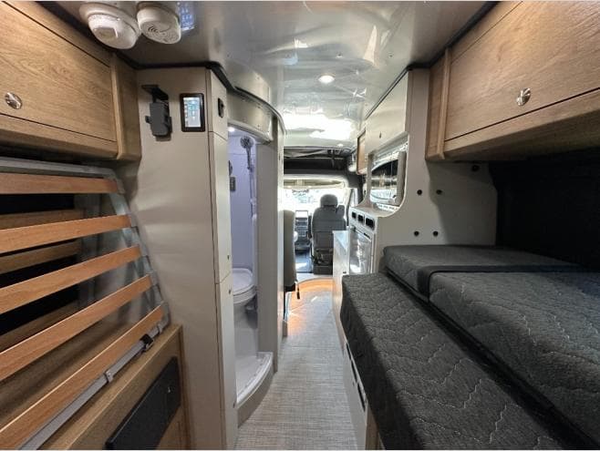 2026 Airstream 2026 Airstream Rangeline - thumbnail 22