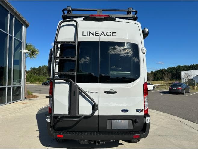 2026 Grand Design 2026 Grand Design Lineage Series Vt - thumbnail 5