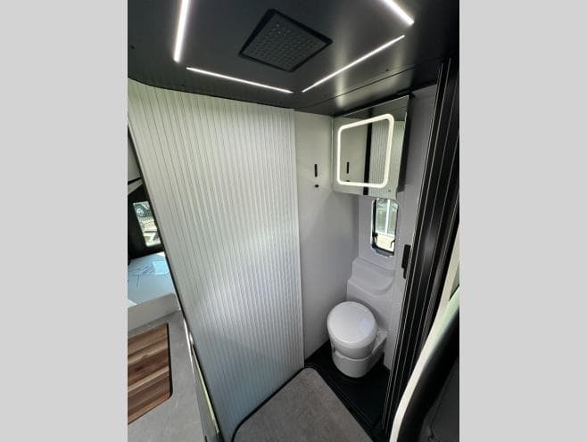 2026 Grand Design 2026 Grand Design Lineage Series Vt - thumbnail 29