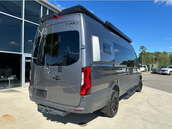 2026 Tiffin Motorhomes 2026 Tiffin Motorhomes GH2 - thumbnail 4