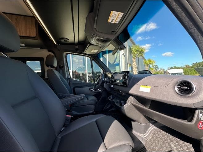 2026 Tiffin Motorhomes 2026 Tiffin Motorhomes GH2 - thumbnail 11