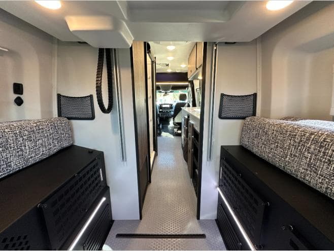 2026 Tiffin Motorhomes 2026 Tiffin Motorhomes GH2 - thumbnail 27