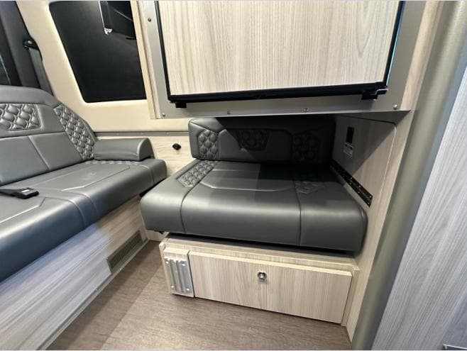 2026 Tiffin Motorhomes 2026 Tiffin Motorhomes GT1 - thumbnail 17