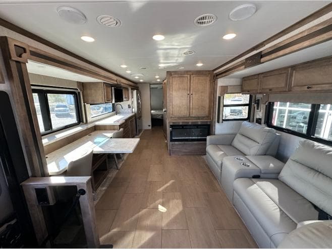 2026 Tiffin Motorhomes 2026 Tiffin Motorhomes Allegro Open Road - thumbnail 12
