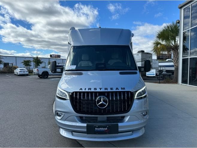 2026 Airstream 2026 Airstream Atlas - thumbnail 10