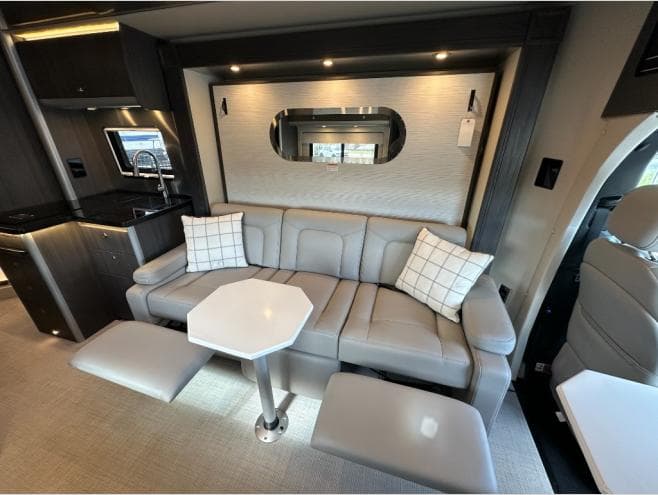 2026 Airstream 2026 Airstream Atlas - thumbnail 15