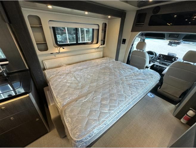 2026 Airstream 2026 Airstream Atlas - thumbnail 16