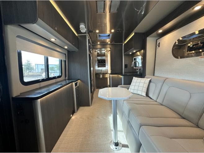 2026 Airstream 2026 Airstream Atlas - thumbnail 20