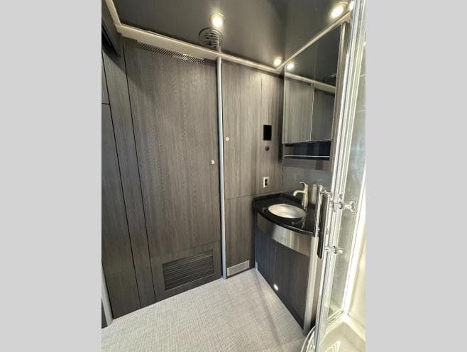 2026 Airstream 2026 Airstream Atlas - thumbnail 23