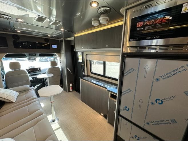2026 Airstream 2026 Airstream Atlas - thumbnail 32
