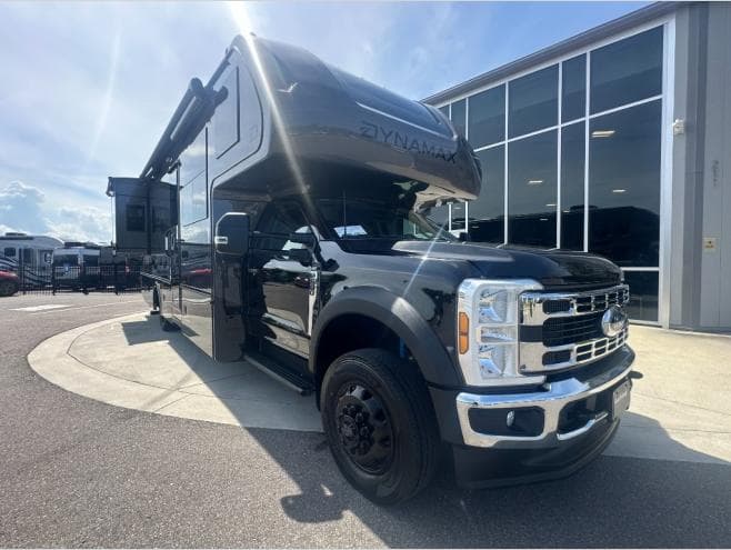 2026 Dynamax Isata 6 Series 31KS