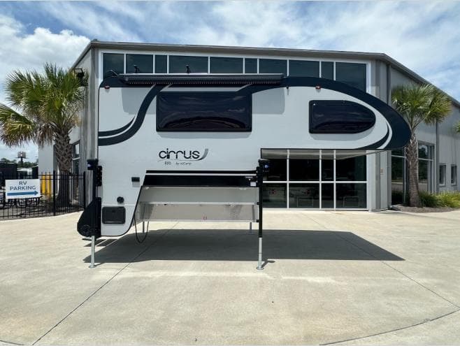2026 nuCamp 2026 nuCamp Cirrus - thumbnail 3