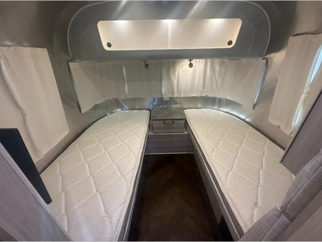 2023 Airstream 2023 Airstream International - thumbnail 16