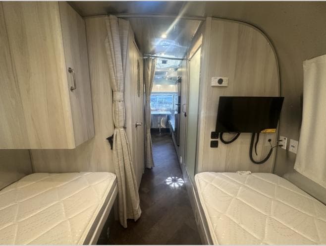 2023 Airstream 2023 Airstream International - thumbnail 17
