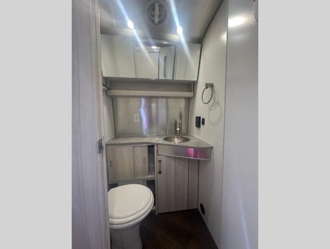 2023 Airstream 2023 Airstream International - thumbnail 18