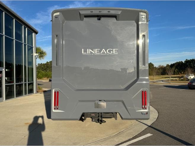 2026 Grand Design 2026 Grand Design Lineage Series F - thumbnail 5