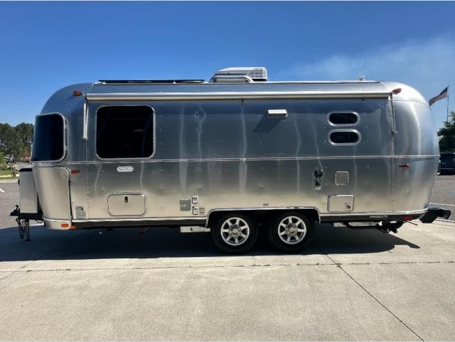 2026 Airstream 2026 Airstream Flying Cloud - thumbnail 8