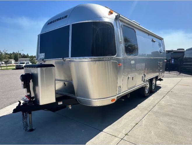 2026 Airstream 2026 Airstream Flying Cloud - thumbnail 9