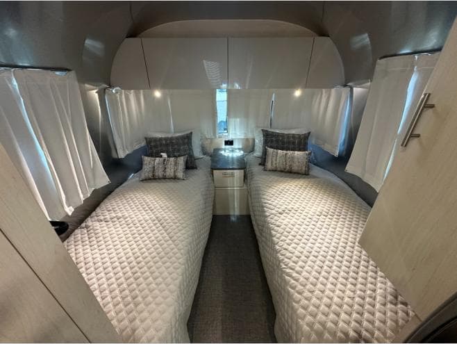 2026 Airstream 2026 Airstream Flying Cloud - thumbnail 14