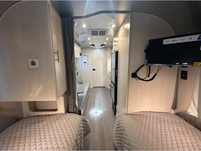 2026 Airstream 2026 Airstream Flying Cloud - thumbnail 16