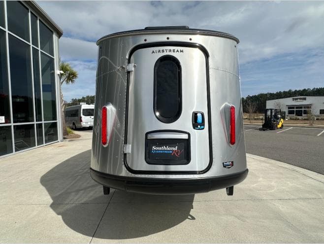 2026 Airstream 2026 Airstream Basecamp Xe - thumbnail 6