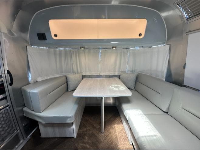 2026 Airstream 2026 Airstream International - thumbnail 11