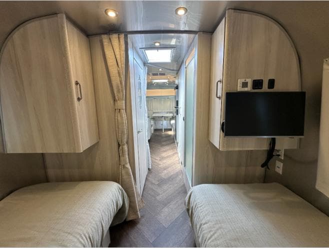 2026 Airstream 2026 Airstream International - thumbnail 17