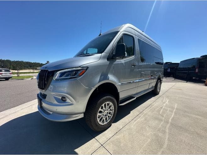 2026 Airstream 2026 Airstream Interstate 19 - thumbnail 8
