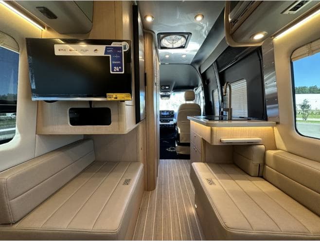 2026 Airstream 2026 Airstream Interstate 19 - thumbnail 18