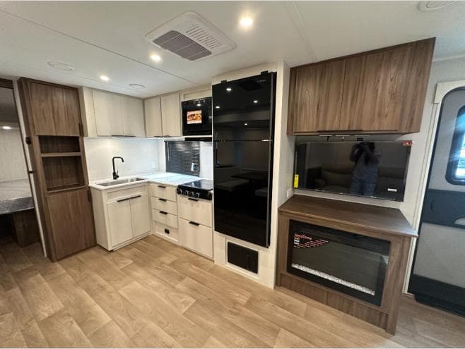 2026 Winnebago 2026 Winnebago Access - thumbnail 15