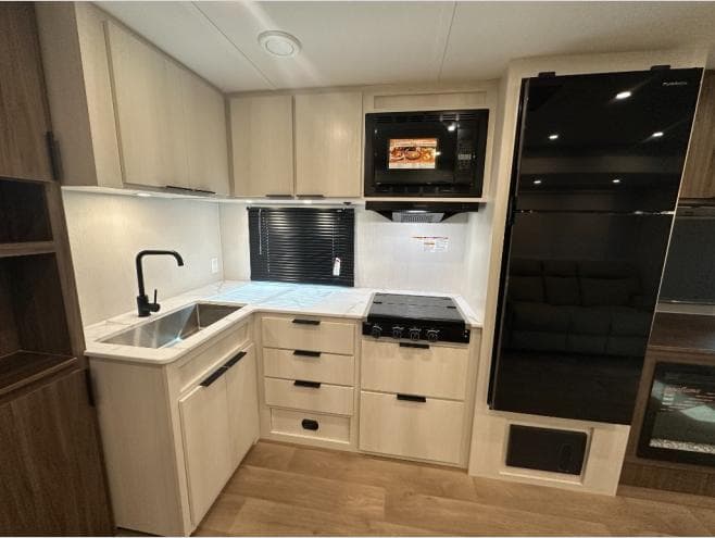 2026 Winnebago 2026 Winnebago Access - thumbnail 16