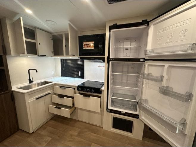 2026 Winnebago 2026 Winnebago Access - thumbnail 17