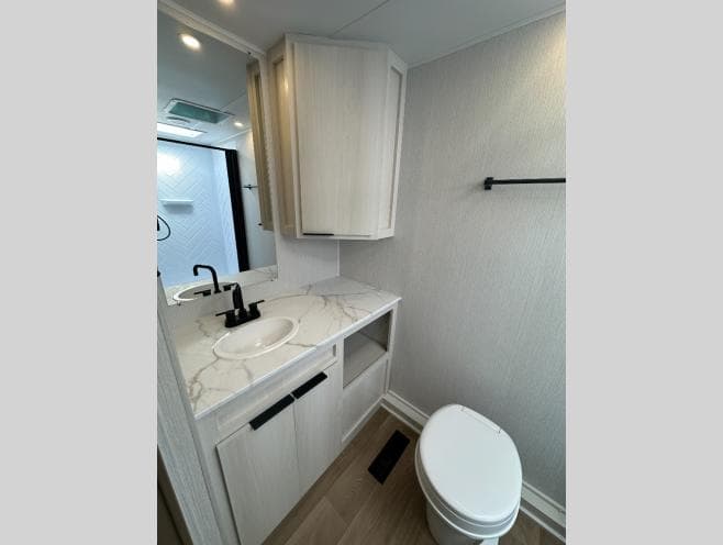 2026 Winnebago 2026 Winnebago Access - thumbnail 19