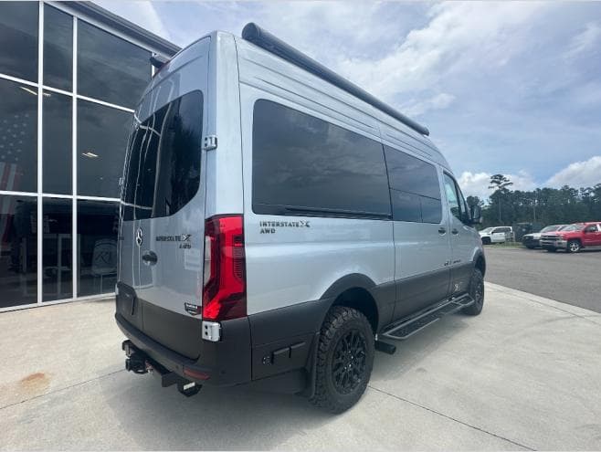 2026 Airstream 2026 Airstream Interstate 19x - thumbnail 3