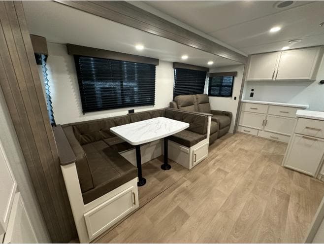 2026 Grand Design 2026 Grand Design Transcend - thumbnail 10