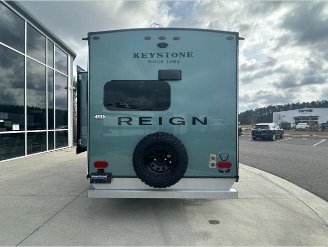 2026 Keystone 2026 Keystone Reign - thumbnail 5