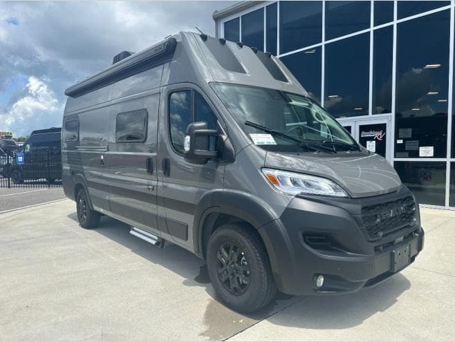 2027 Grand Design Lineage LVP1