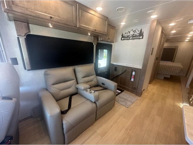 2027 Tiffin Motorhomes 2027 Tiffin Motorhomes Allegro Open Road - thumbnail 15