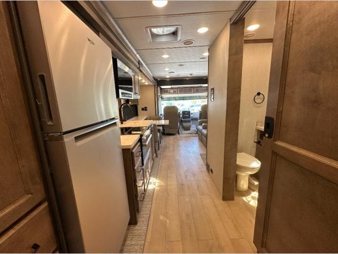 2027 Tiffin Motorhomes 2027 Tiffin Motorhomes Allegro Open Road - thumbnail 27