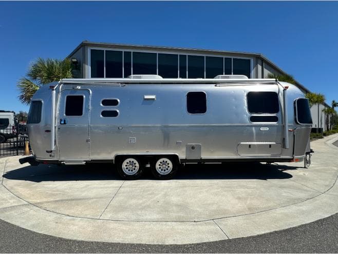 2026 Airstream 2026 Airstream Globetrotter - thumbnail 8