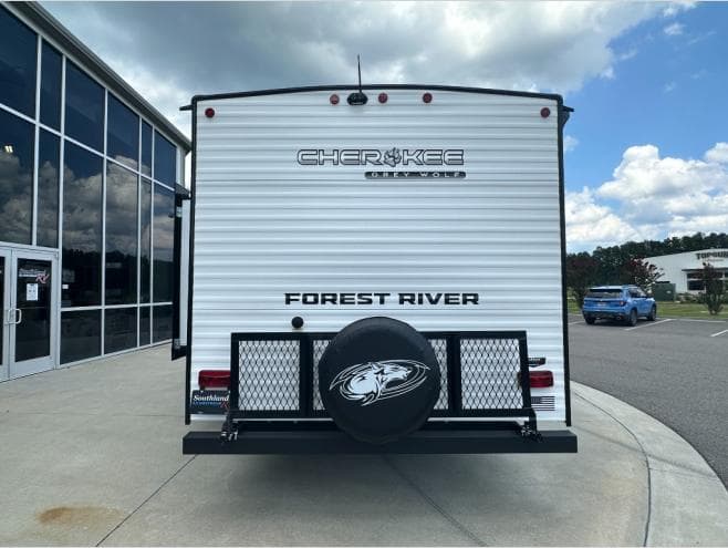 2027 Forest River 2027 Forest River Cherokee Grey Wolf - thumbnail 5