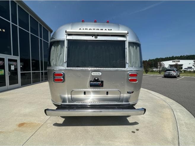 2027 Airstream 2027 Airstream Globetrotter - thumbnail 6